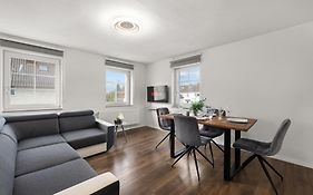 Adn Suites - Netflix - Modern And Smart